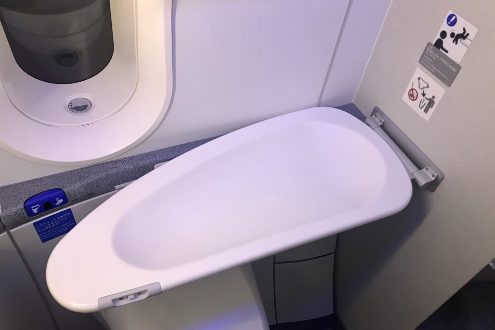 ANA 787 business class – Restroom changing table