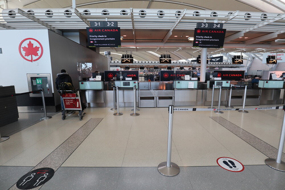 Toronto Pearson International Airport – Priority check-in