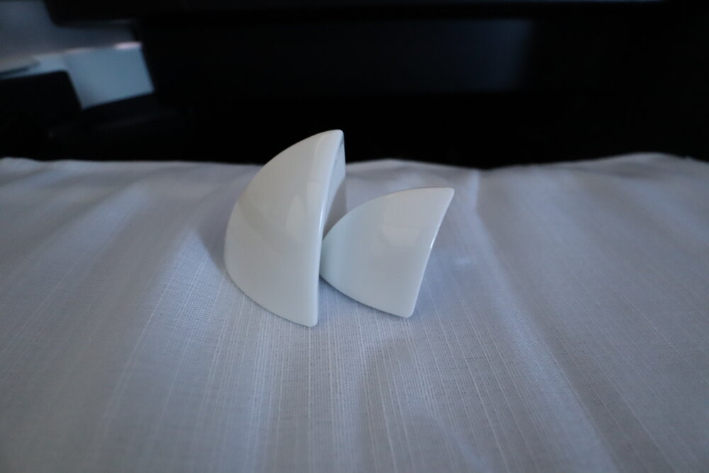 Virgin Australia business class – Sydney Opera House salt &amp; pepper shakers