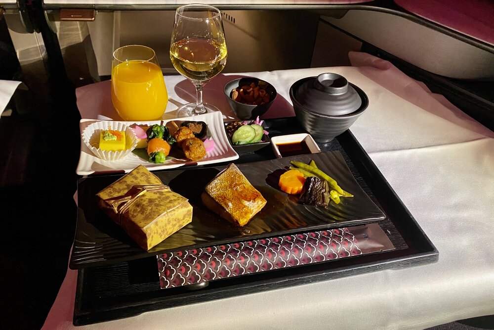 Qatar Airways A350 Qsuites business class – Japanese kaiseki