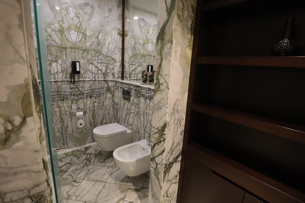 The Ritz-Carlton, Almaty – Club Suite toilet