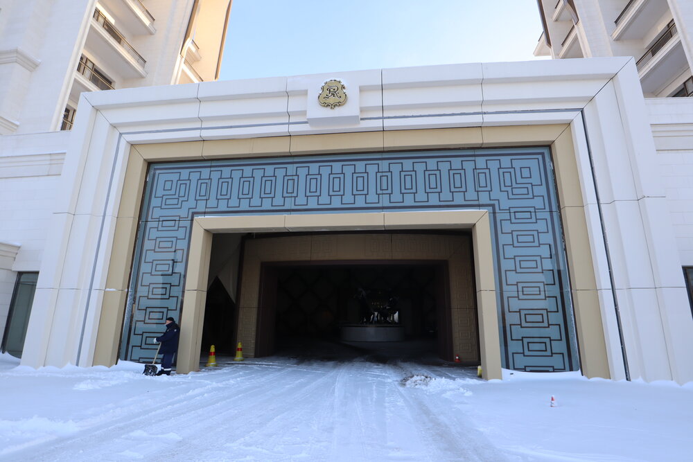 St. Regis Astana – Entrance