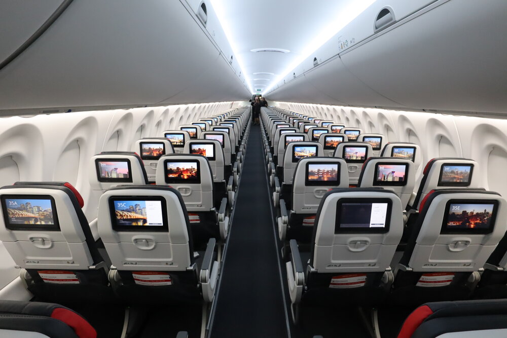 Air Canada Airbus A220 – Economy class