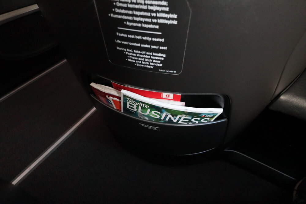 Turkish Airlines 787 business class – Literature pocket