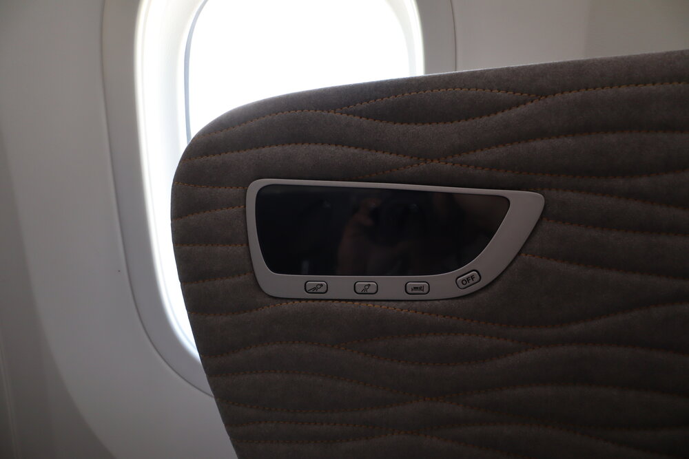 Turkish Airlines 787 business class – Reading lights