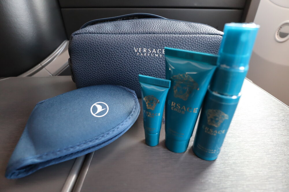 Turkish Airlines 787 business class – Amenity kit contents