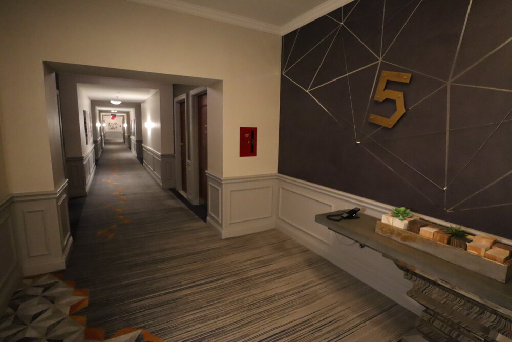 Renaissance Providence Downtown – Hallway