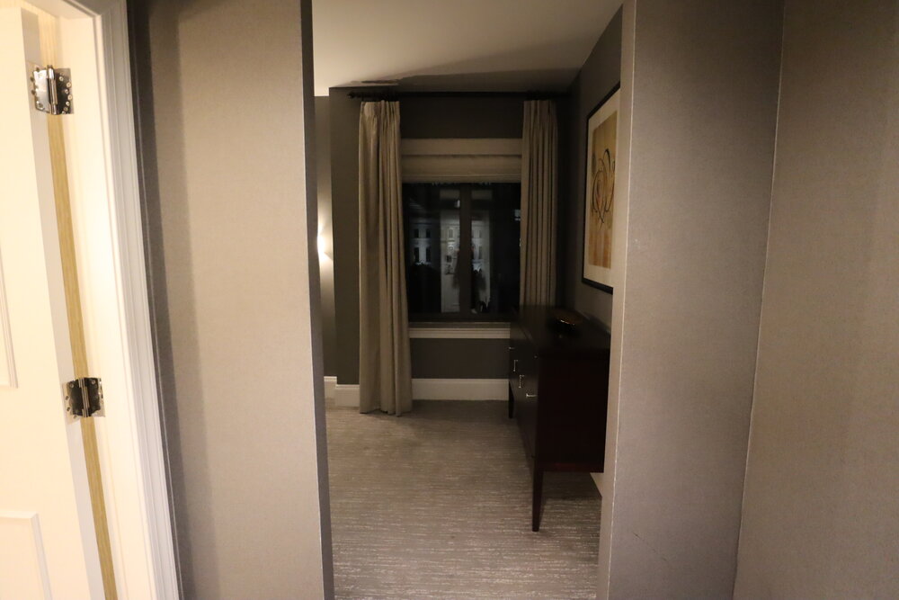 Renaissance Providence Downtown – Vice Presidential Suite foyer