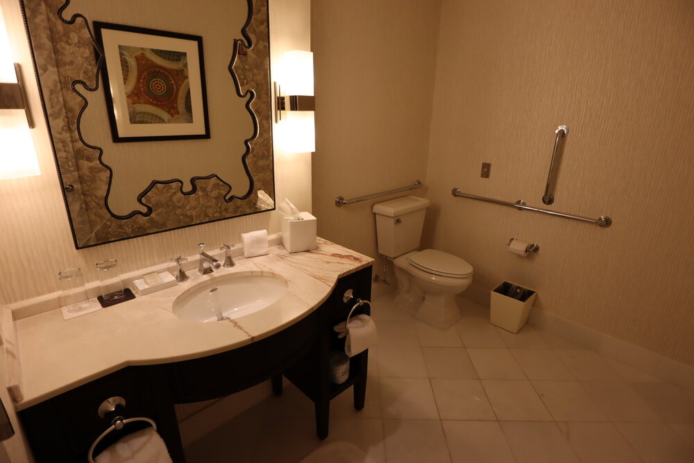 Renaissance Providence Downtown – Vice Presidential Suite guest bathroom