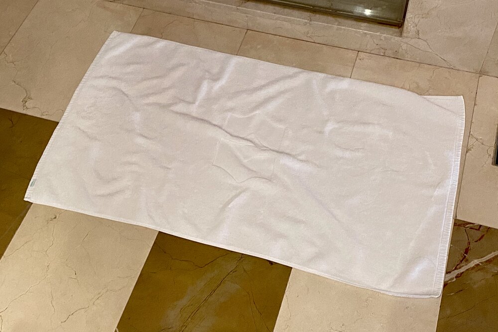 JW Marriott Marquis Doha City Center – Shangri-La bath mat!