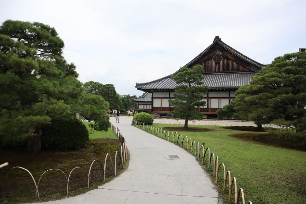 Pathway to Ninomaru Palace