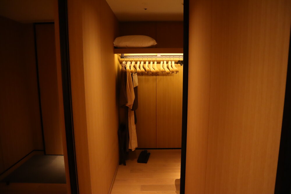 The Ritz-Carlton, Kyoto – Deluxe Kyoto Room walk-in closet