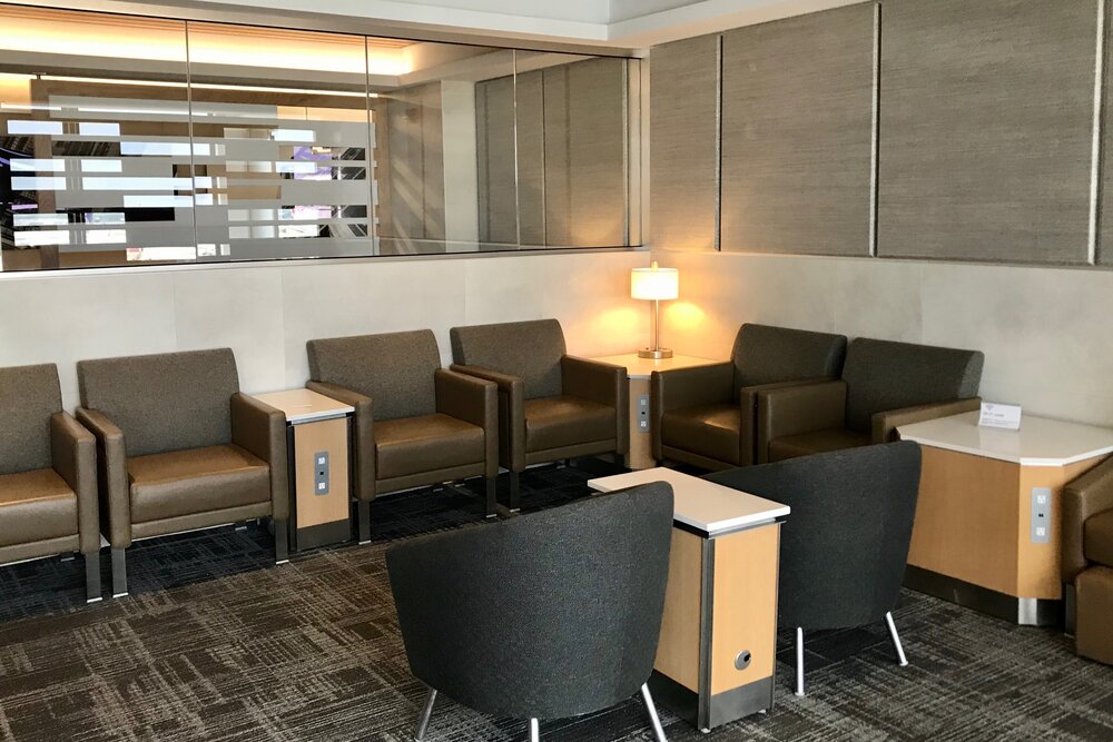 American Airlines Flagship Lounge – Seating