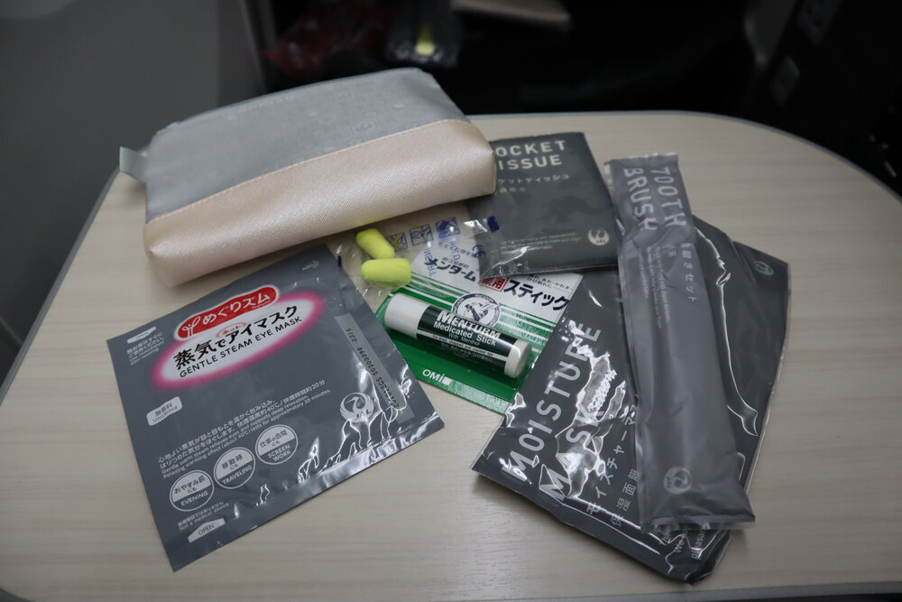 Japan Airlines business class – Amenity kit contents