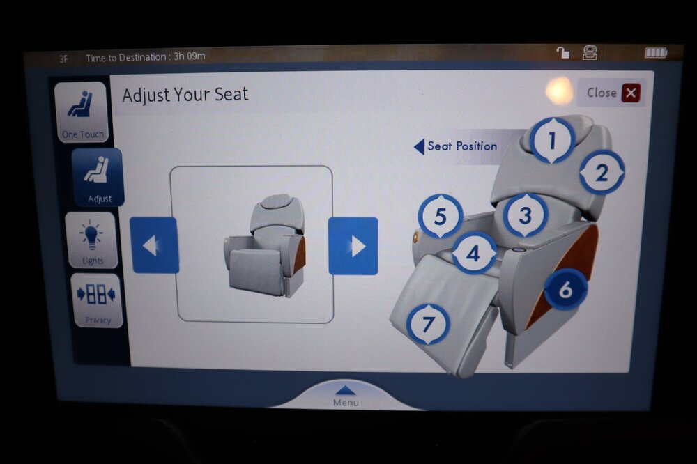 Emirates A380 First Class – Seat controls