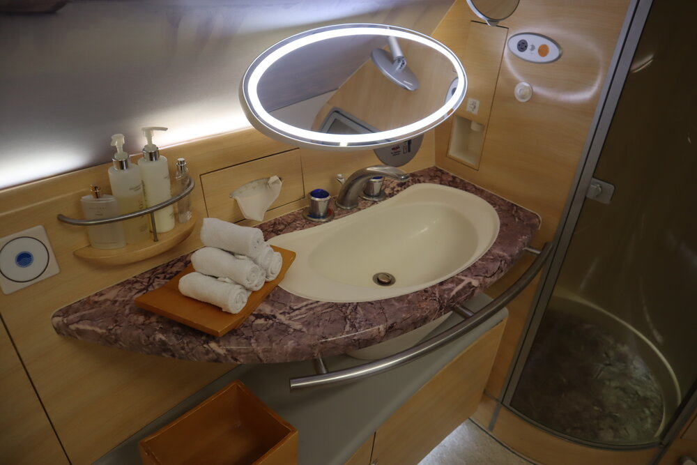 Emirates A380 First Class – Shower Spa sink