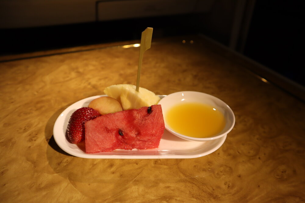 Emirates A380 First Class – Fresh fruit