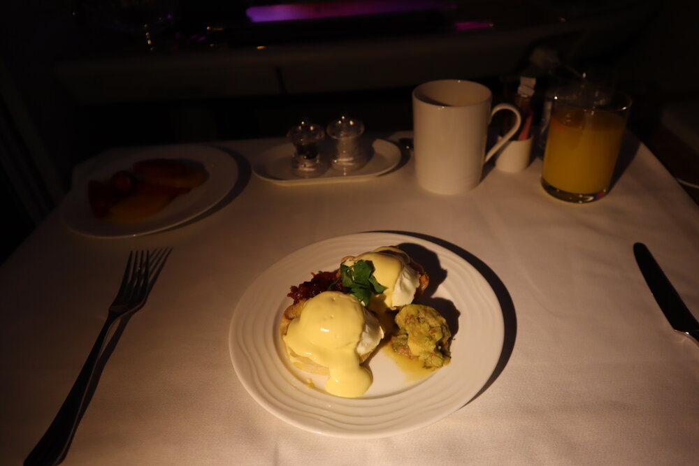 Emirates A380 First Class – Eggs Benedict