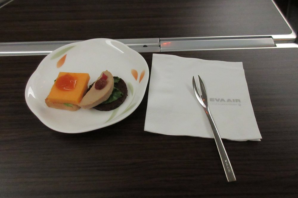 EVA Air business class Toronto to Taipei – Amuse bouche