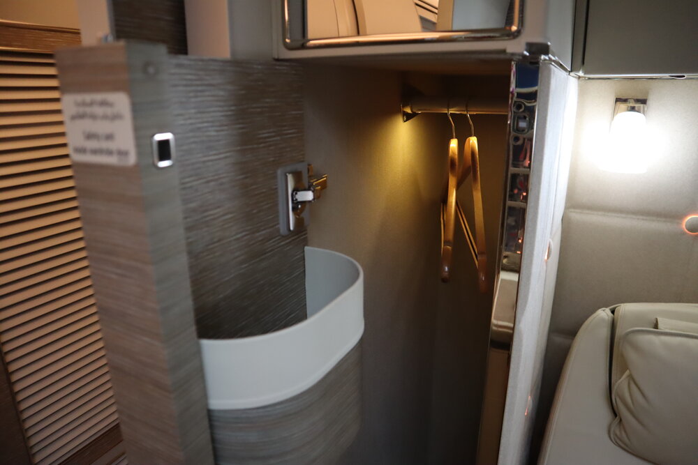 Emirates 777 New First Class – Storage compartment