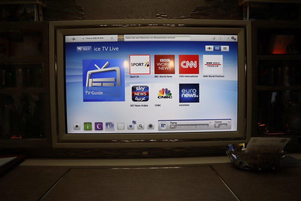 Emirates 777 New First Class – Live TV selection