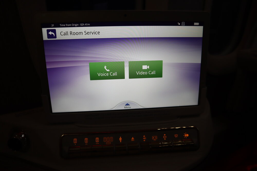 Emirates 777 New First Class – Video-chat room service