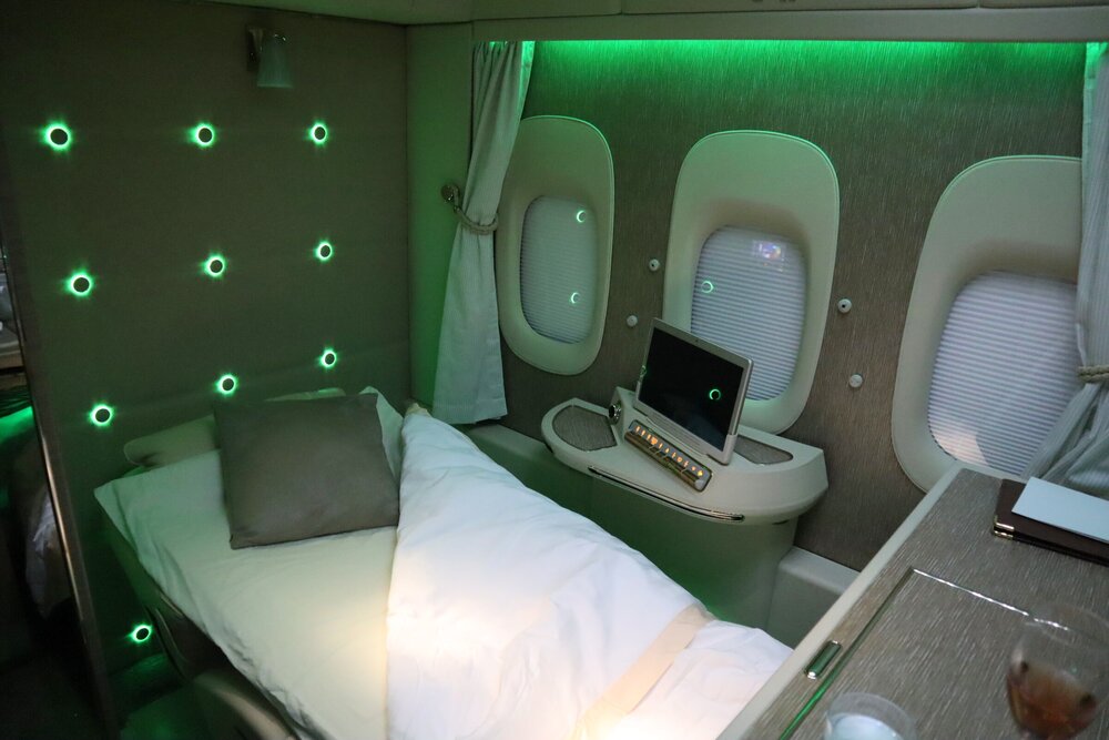 Emirates 777 New First Class – Green mode