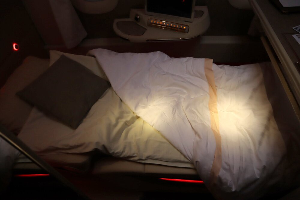 Emirates 777 New First Class – Bed