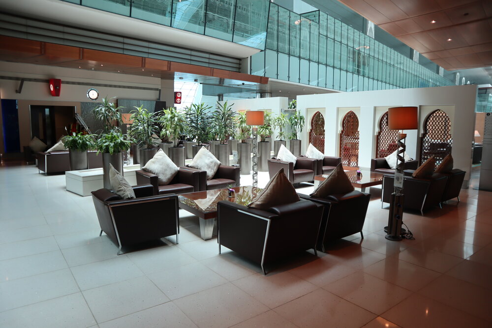 Emirates First Class Lounge Dubai (Concourse B) – Seating area