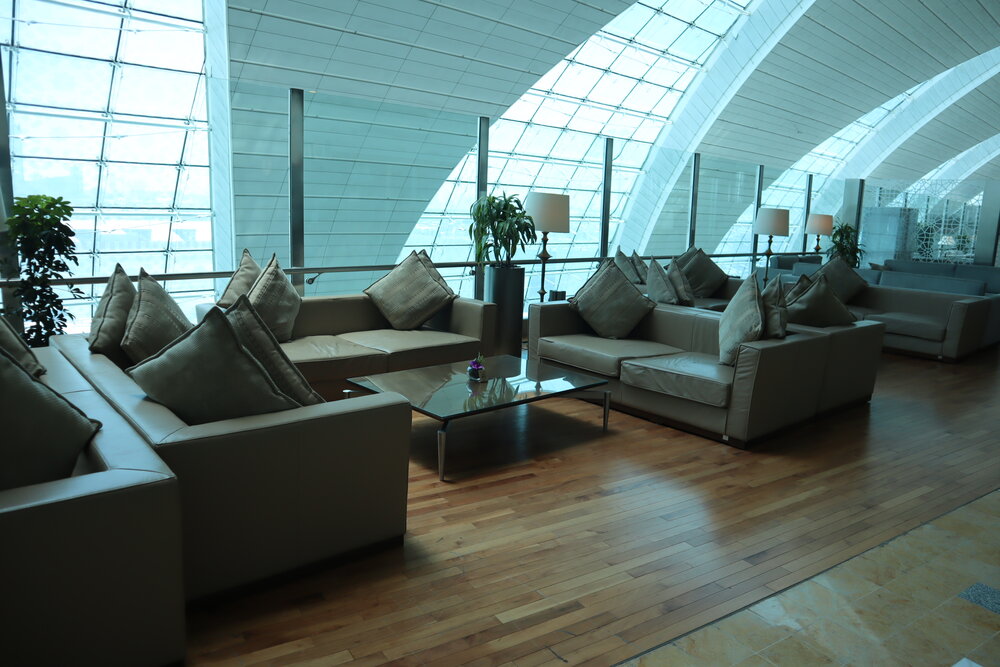 Emirates First Class Lounge Dubai (Concourse B) – Seating area