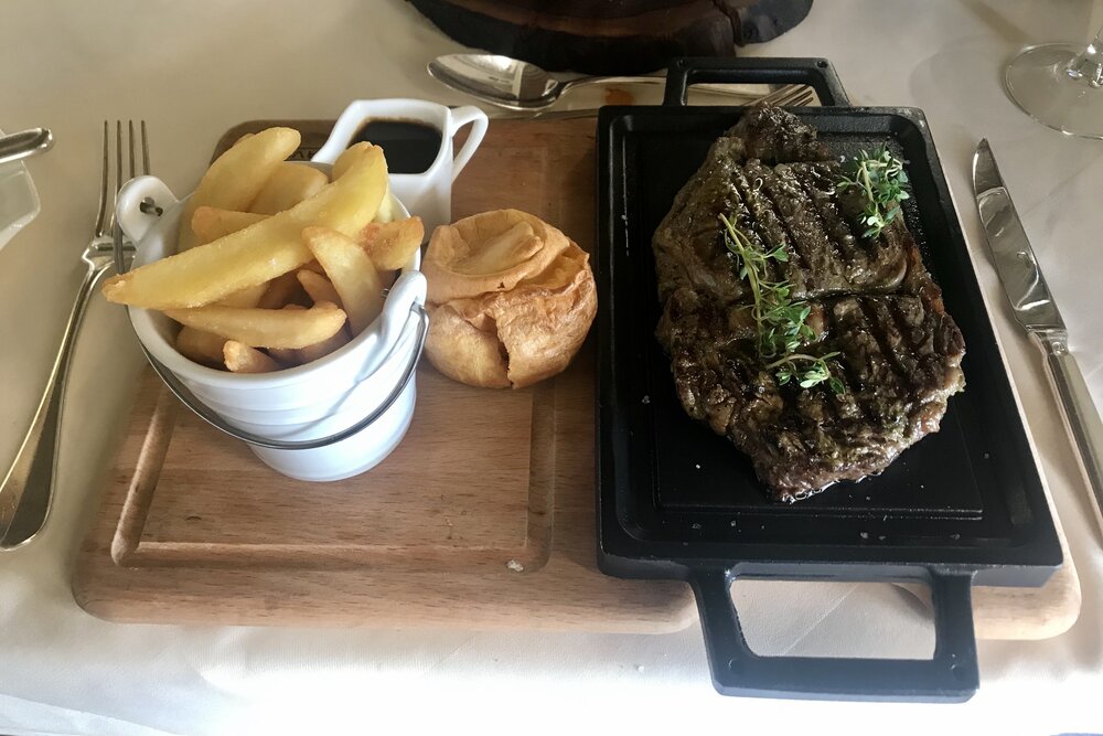 Al Maha Desert Resort Dubai – Steak frites