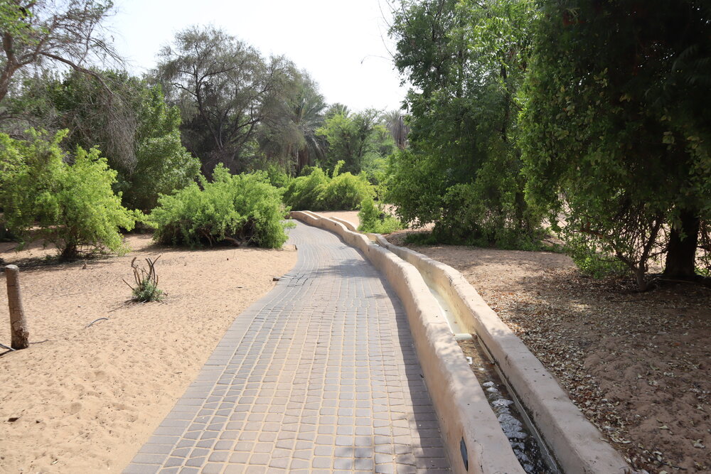 Al Maha Desert Resort Dubai – Pathway to spa