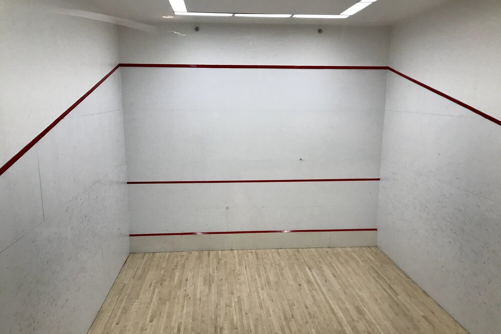 Delta Montreal – Health Club squash court