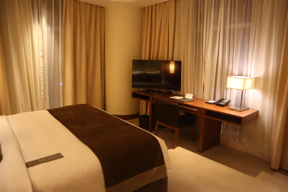 JW Marriott Marquis Dubai – Deluxe Corner Suite bedroom