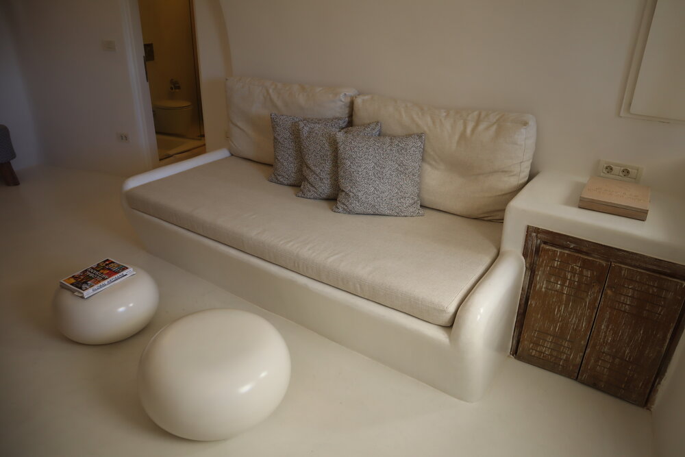 Mystique Santorini – Wet Allure Suite sitting area