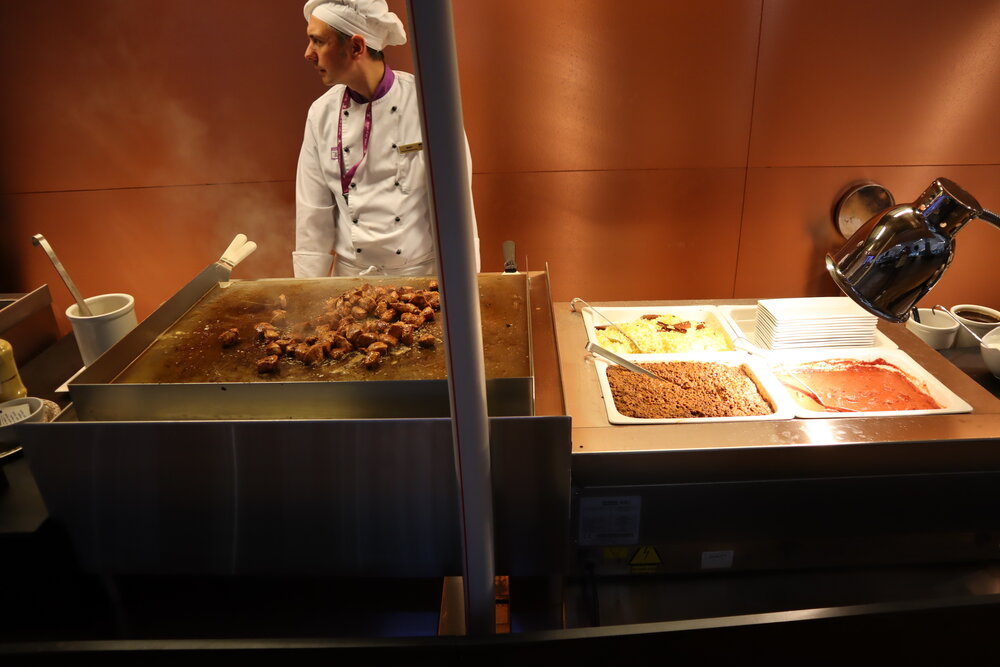 Turkish Airlines Business Lounge Istanbul – Iskender station