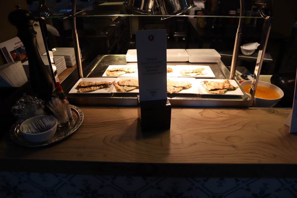 Turkish Airlines Business Lounge Istanbul – Naan station