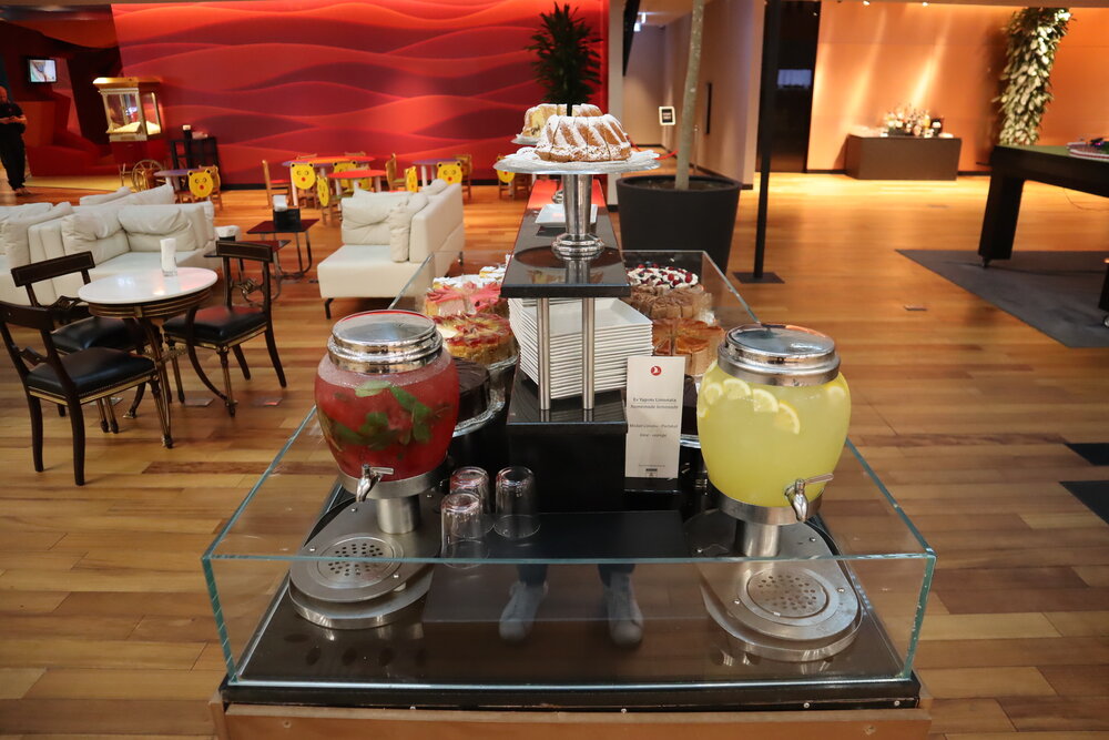 Turkish Airlines Business Lounge Istanbul – Baklava and juices