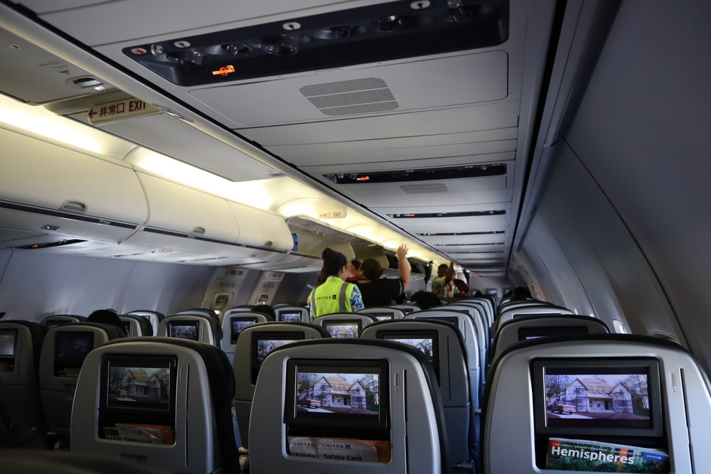 United 737 economy class – Cabin