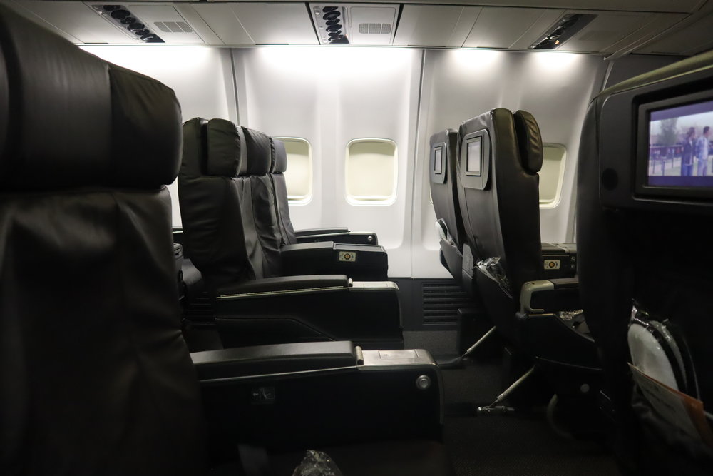 United 737 business class