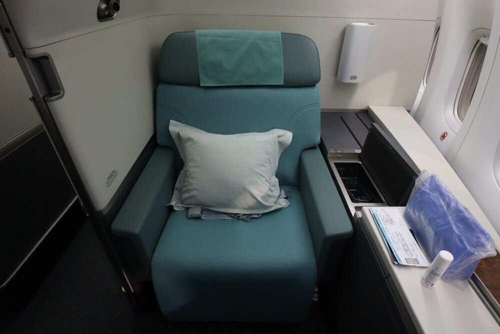 Korean Air 747 First Class – Seat 1A