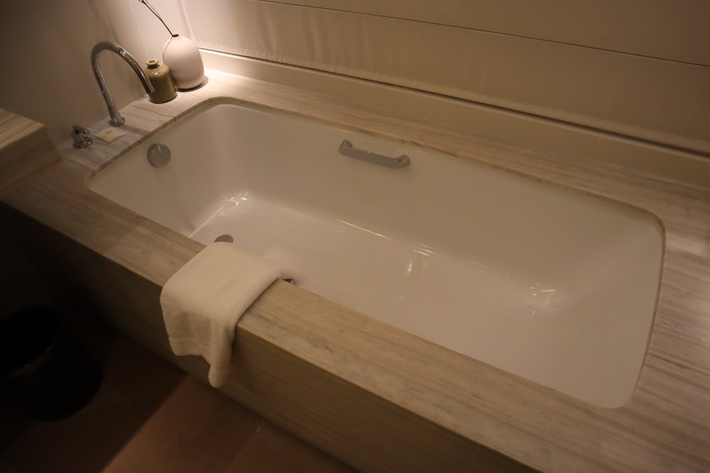 Westin Perth – Westin Suite bathtub