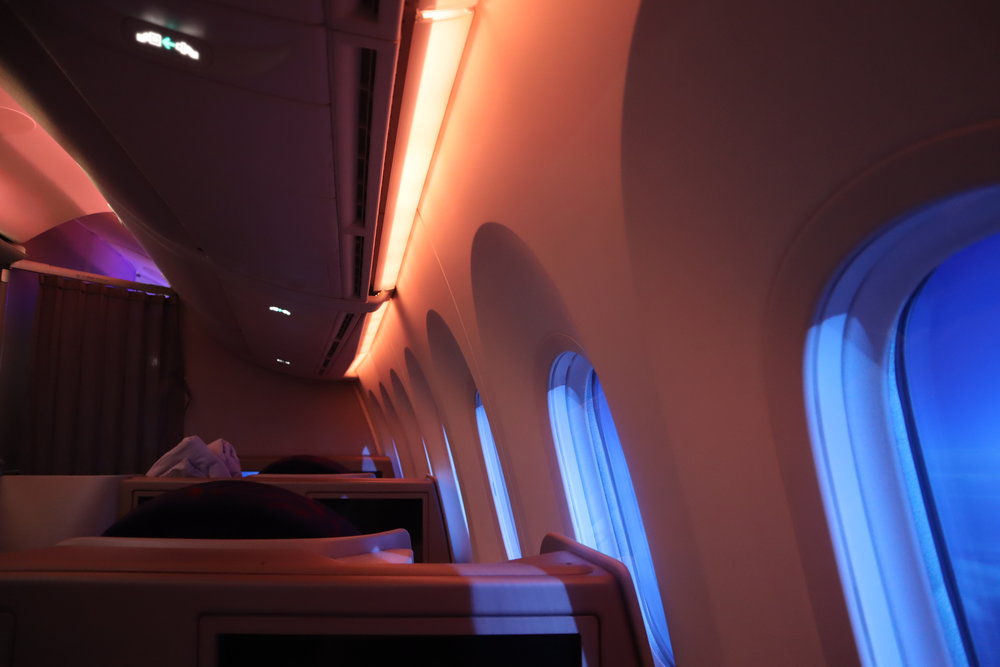 Air China business class – Dimmed windows