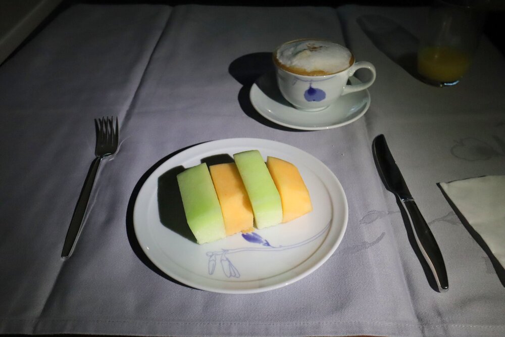 Korean Air 747 First Class – Fruit and coffee