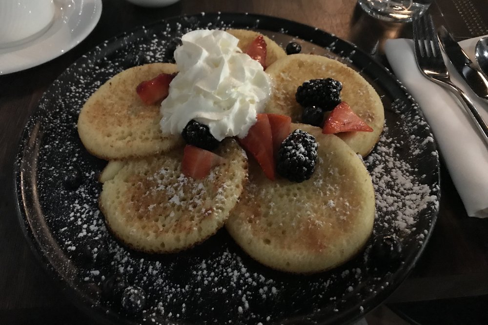 Renaissance Montreal Downtown – Renaissance Pancakes