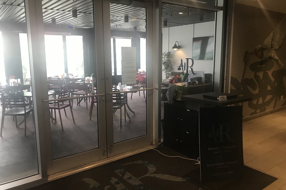 Renaissance Montreal Downtown – AIR Rooftop Patio