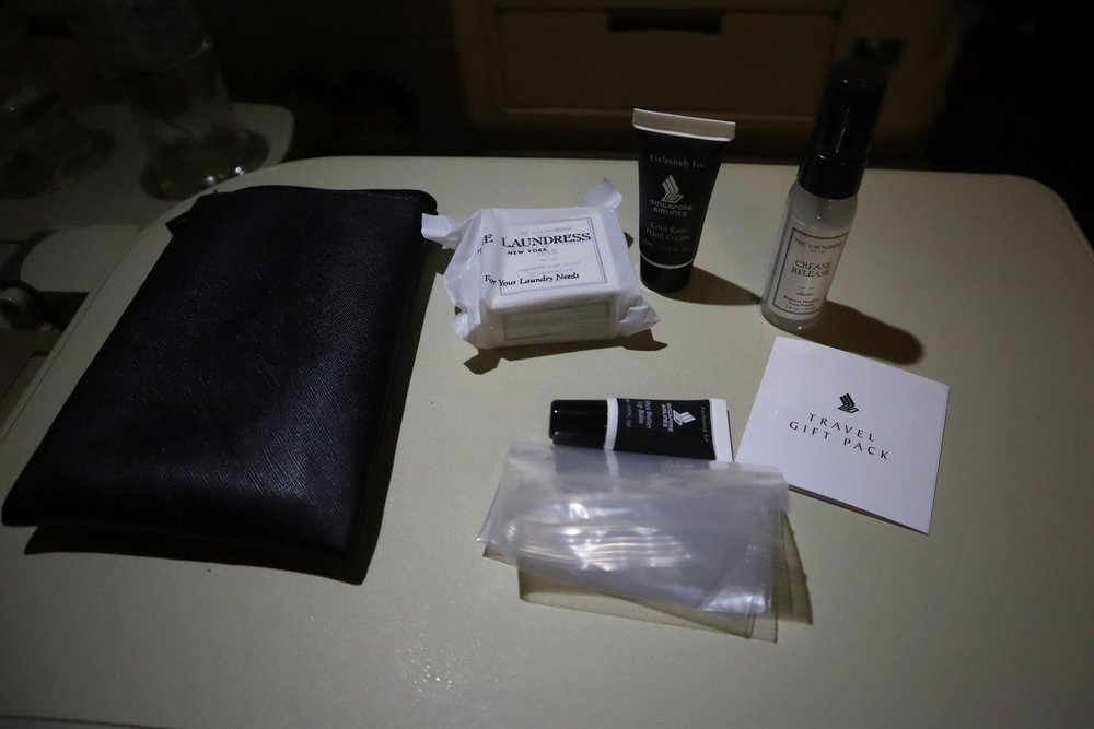 Singapore Airlines A330 business class – Travel Gift Pack