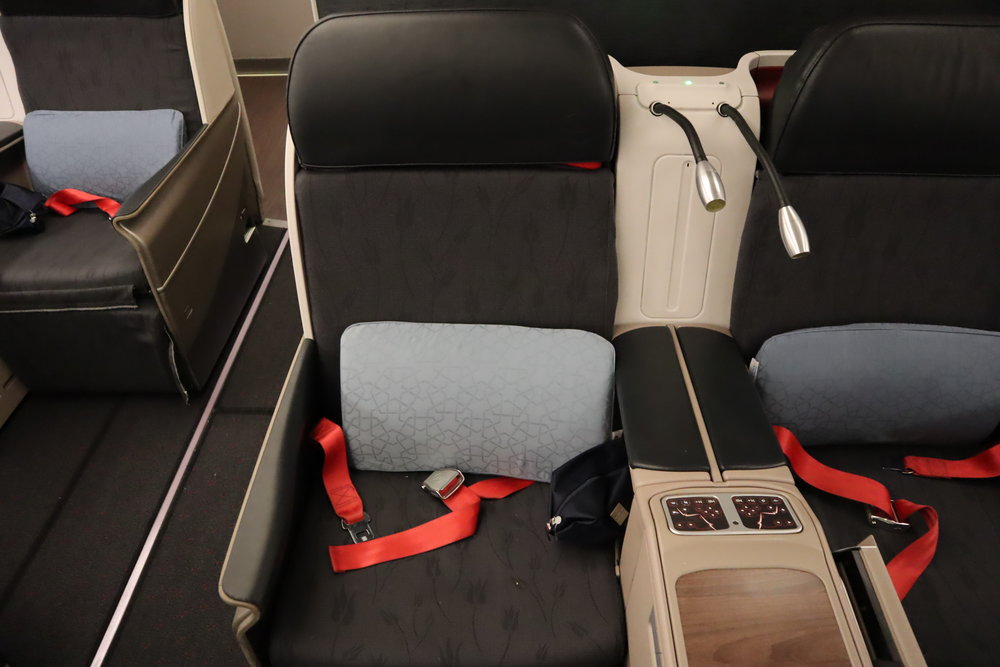 Turkish Airlines A330 business class – Seat 4E