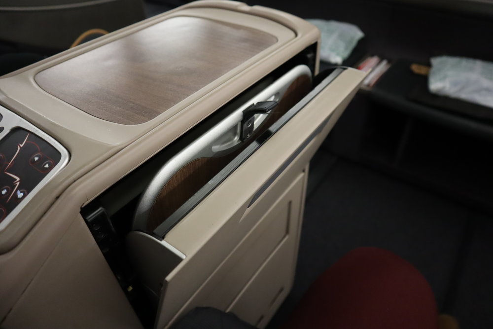 Turkish Airlines A330 business class – Tray table