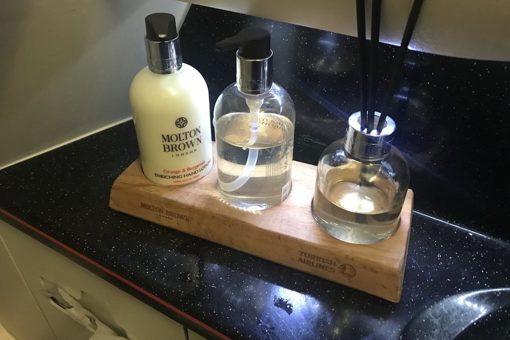 Turkish Airlines A330 business class – Restroom amenities